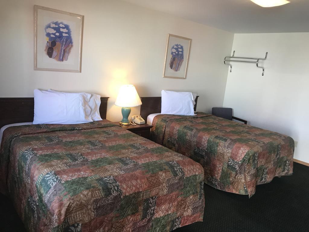 Western Holiday Motel ウィチタ エクステリア 写真