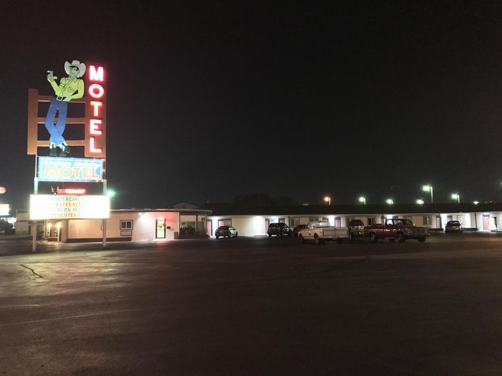 Western Holiday Motel ウィチタ エクステリア 写真