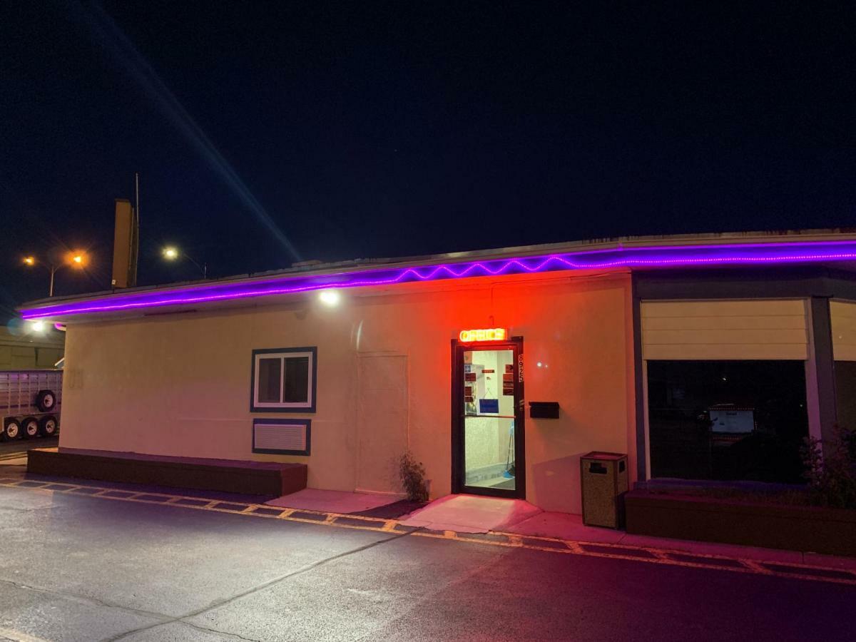 Western Holiday Motel ウィチタ エクステリア 写真